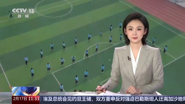 也展现了他
